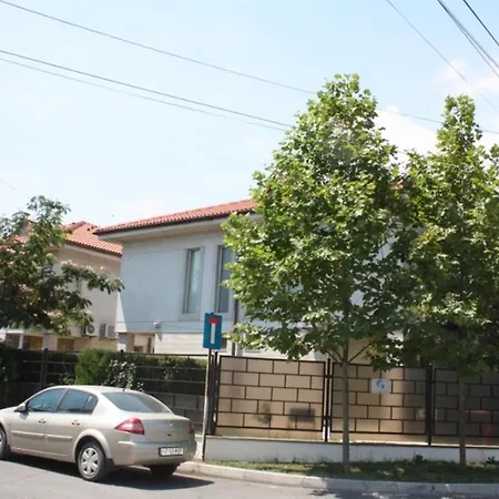 Διαμέρισμα Cu Gradina Ariel & Nemo