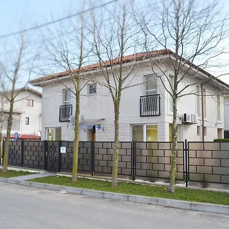 Cu Gradina Ariel & Nemo Διαμέρισμα *