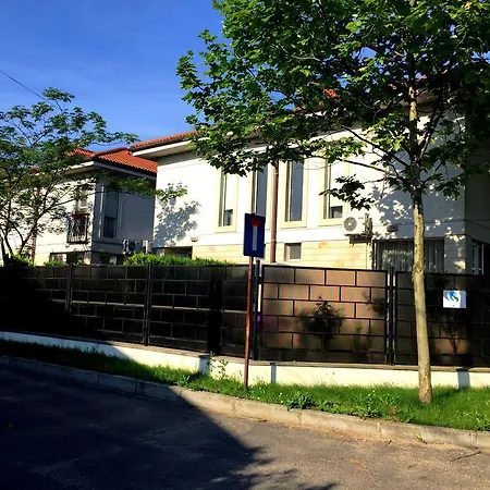 Cu Gradina Ariel & Nemo Lägenhet